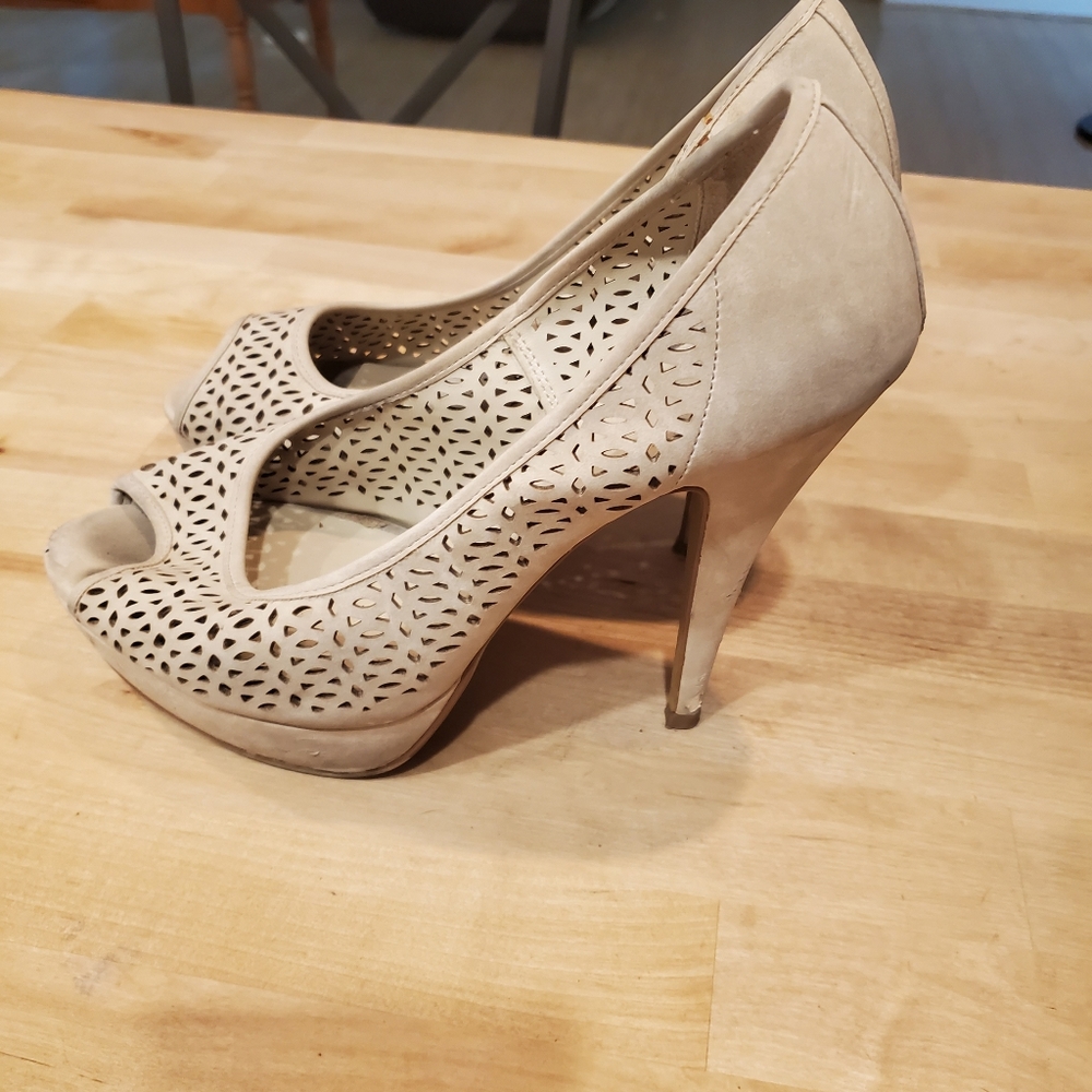 Nude Heels - Picture 5 of 5